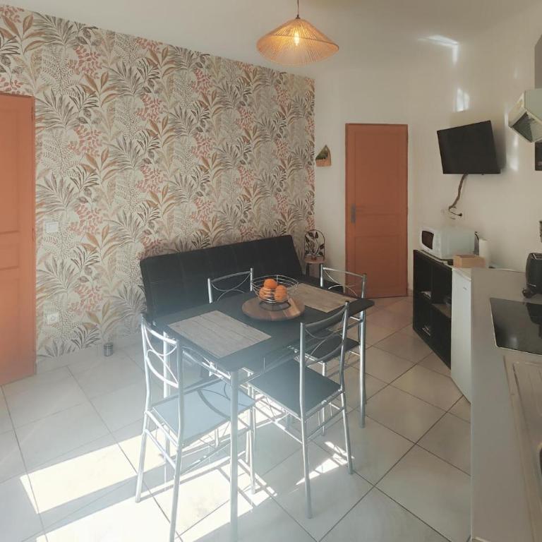 1 Bedroom Amazing Apartment In Agde - One-Bedroom Apartment - 3