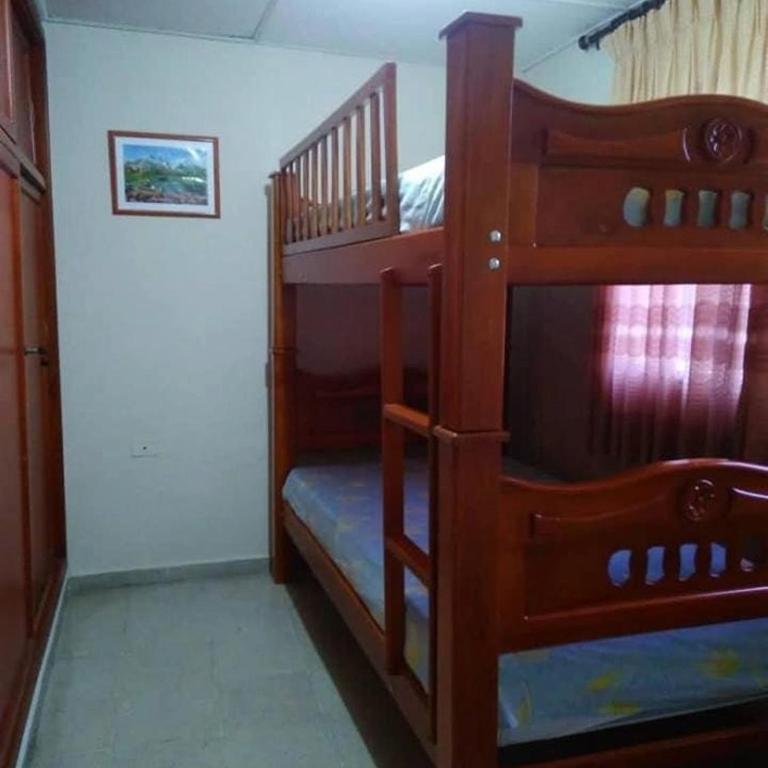Apartamento familiar en Barranquilla - Three-Bedroom Apartment - 6