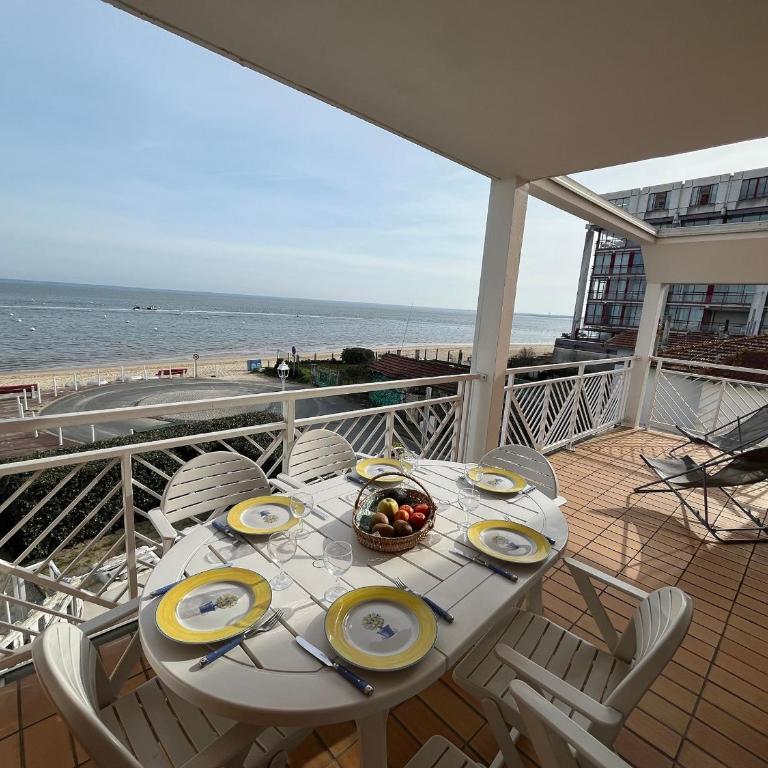 Appartement T3 en Bord de Mer à Arcachon avec Parking Sécurisé - FR-1-374-235 - Apartment - 1