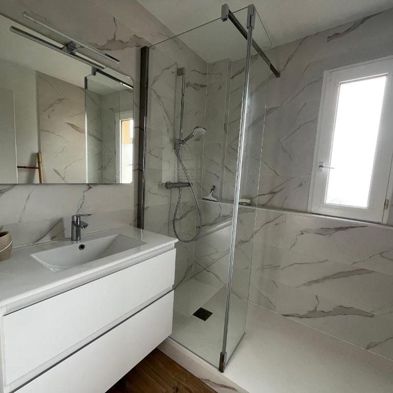 Appartement T3 en Bord de Mer à Arcachon avec Parking Sécurisé - FR-1-374-235 - Apartment - 19