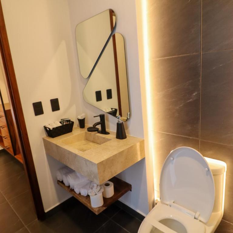 Palmas Luxury Apartment 106 - Two-Bedroom Apartment - 11