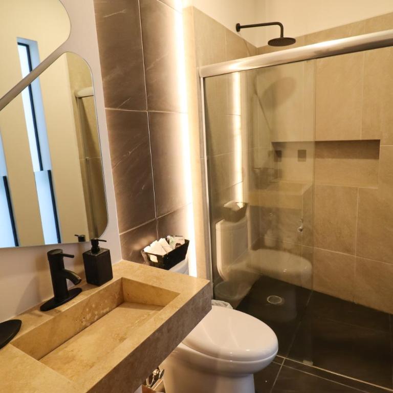 Palmas Luxury Apartment 106 - Two-Bedroom Apartment - 13