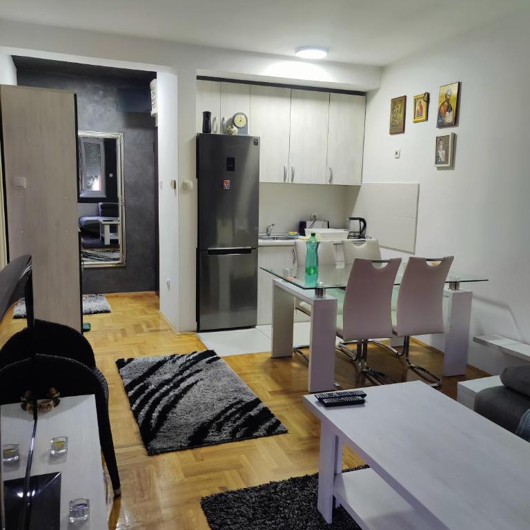 Lejla apartment - Superior Apartman sa 1 Spavaćom Sobom i Balkonom - 17