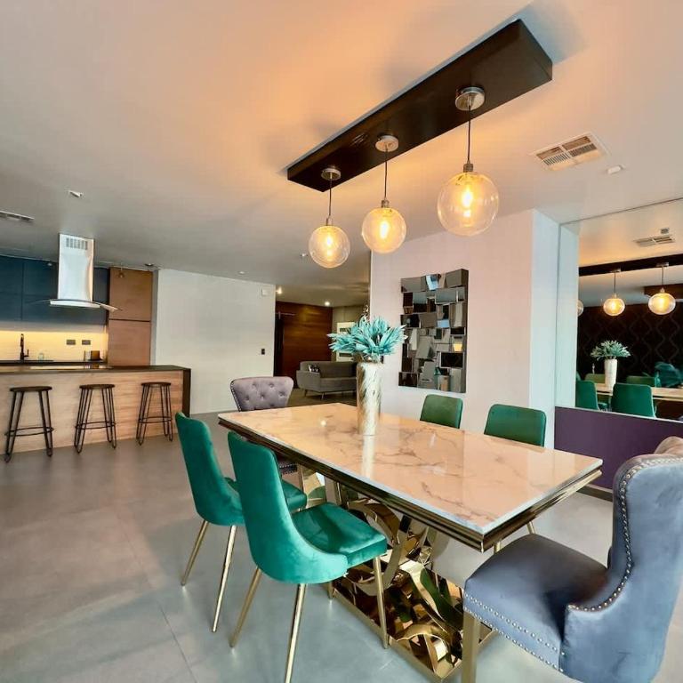 Aqua Tower 3BR-3BA Beachfront Condo in Playas de Tijuana - Suite - 1