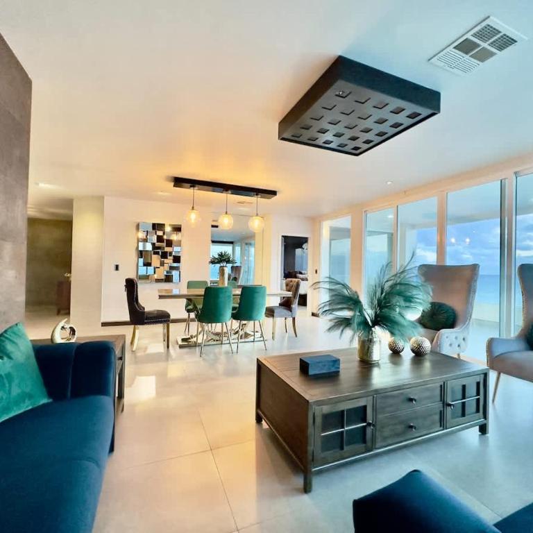 Aqua Tower 3BR-3BA Beachfront Condo in Playas de Tijuana - Suite - 30