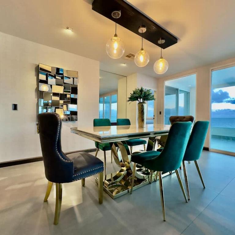 Aqua Tower 3BR-3BA Beachfront Condo in Playas de Tijuana - Suite - 34