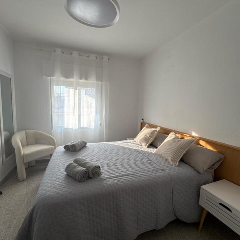 Acogedor apartamento 1ª linea playa con vistas al mar - Two-Bedroom Apartment - 5