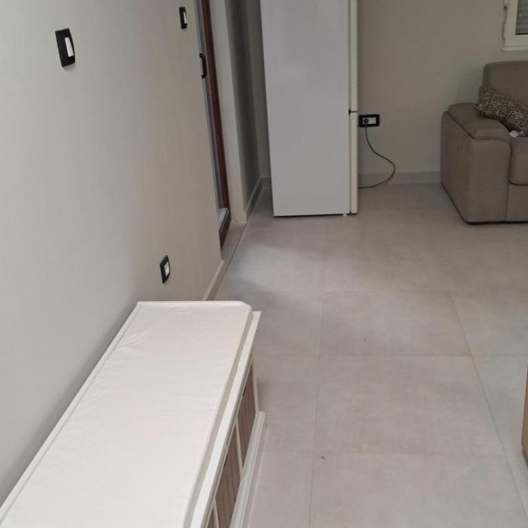 Sea Breeze Budva - One-Bedroom Apartment - 8