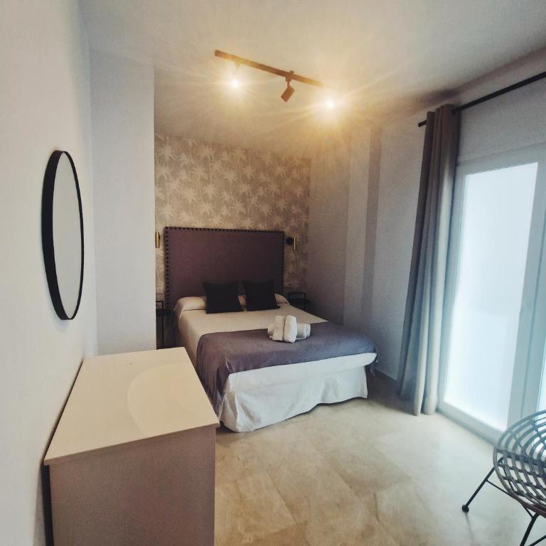 Apartamento plaza los naranjos - Two-Bedroom Apartment - 16