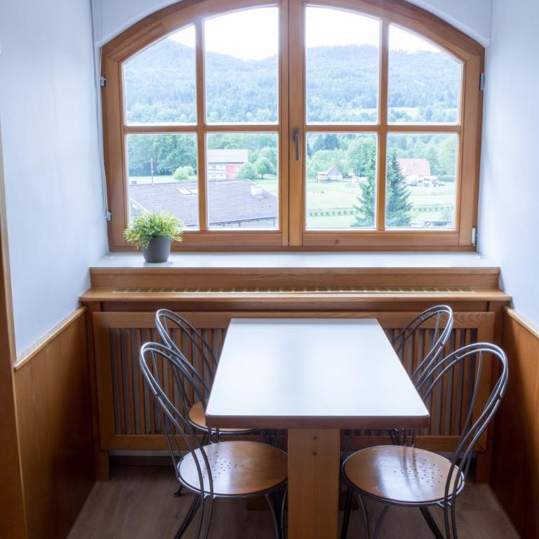 Ferienwohnungen Gabriel - Apartment mit 2 Schlafzimmern und Blick auf das Wasser - 3
