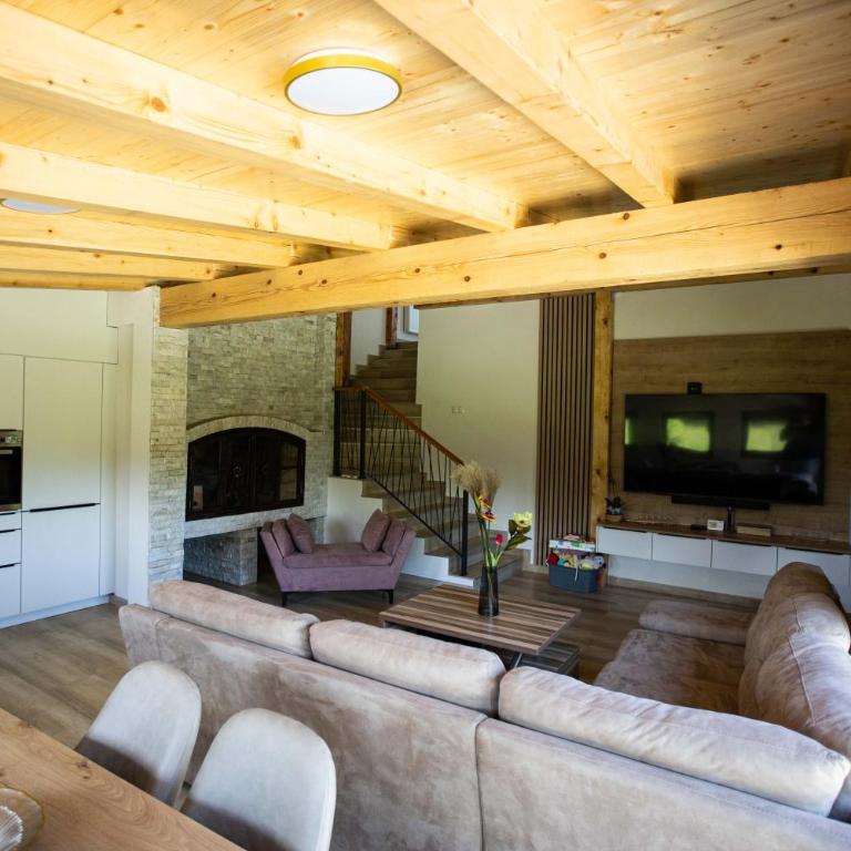 Villa Ella - Three-Bedroom Villa - 2