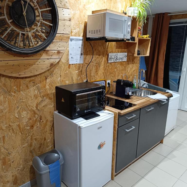 Gîte Sauna Balnéo Lâchez Prise Meublé de tourisme classé 3 étoiles VERTON - Casa con 1 dormitorio - 27
