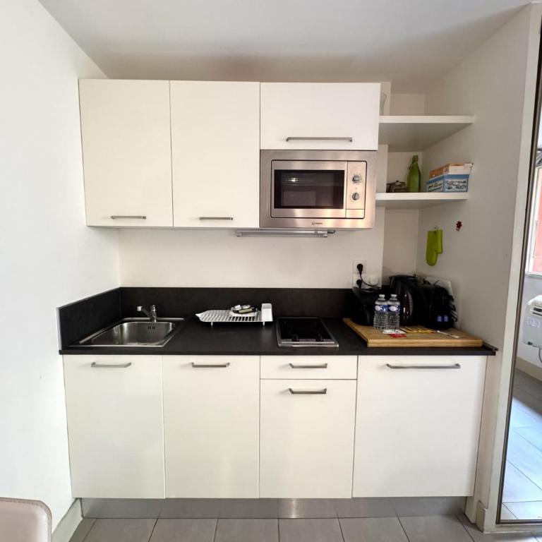 ApartHotel Riviera - MALONAT 3 - Grand Studio très calme -Old Town Promenade des Anglais - Studio - 9