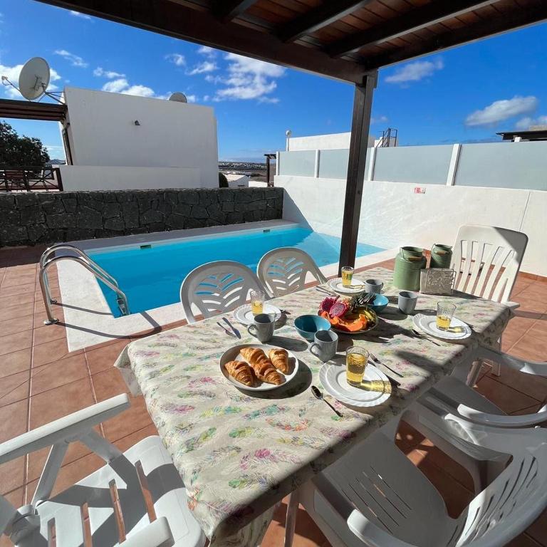 Villa Aloe 4 - Three-Bedroom Home - 9
