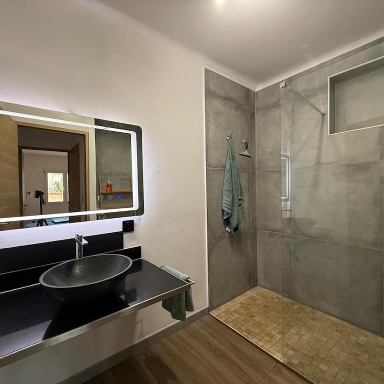 3BD Appartement Juan-les-Pins Antibes near beach and centre - Three-Bedroom Apartment - 16