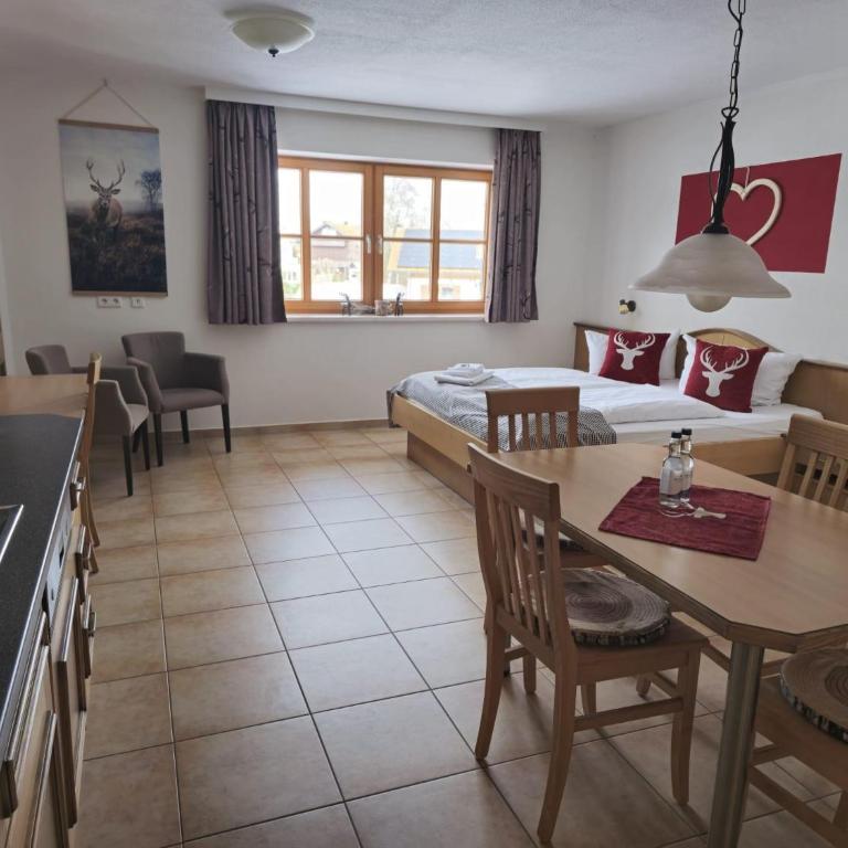 Ferienhof Haug - Apartment mit 1 Schlafzimmer und Seeblick - 2