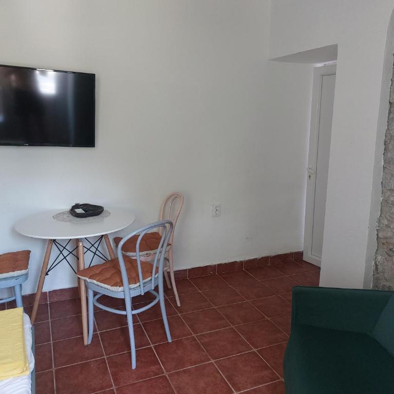 Beach House Buljarica - Villa - 2