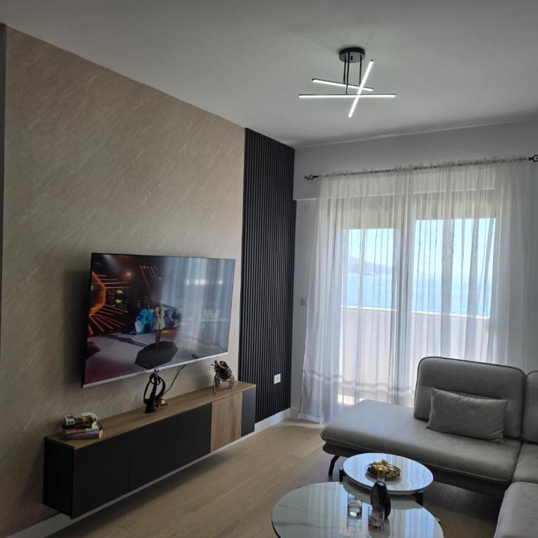 Azure Elite Apartment - Two-Bedroom Apartment - 5