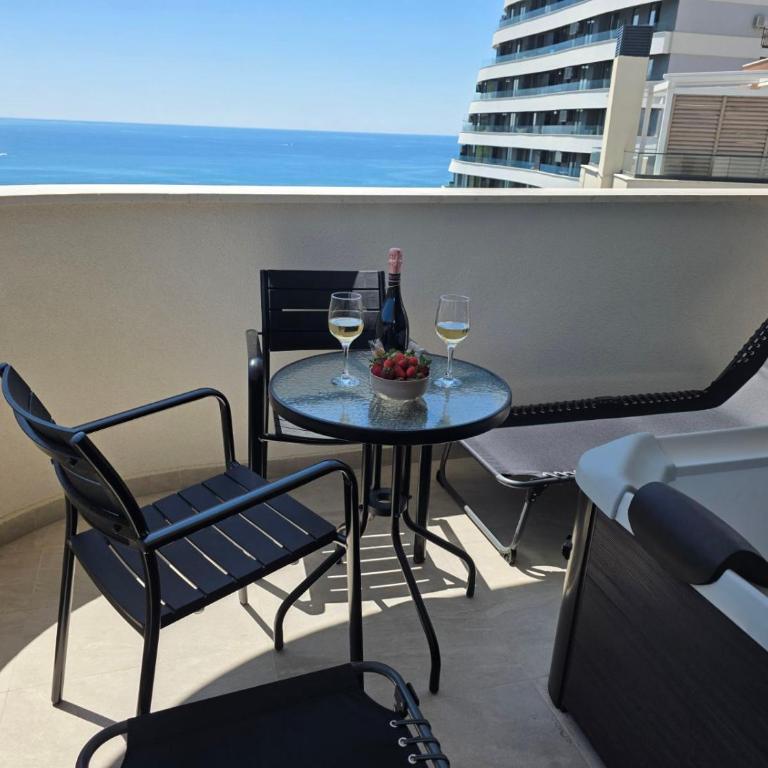 Azure Elite Apartment - Two-Bedroom Apartment - 2