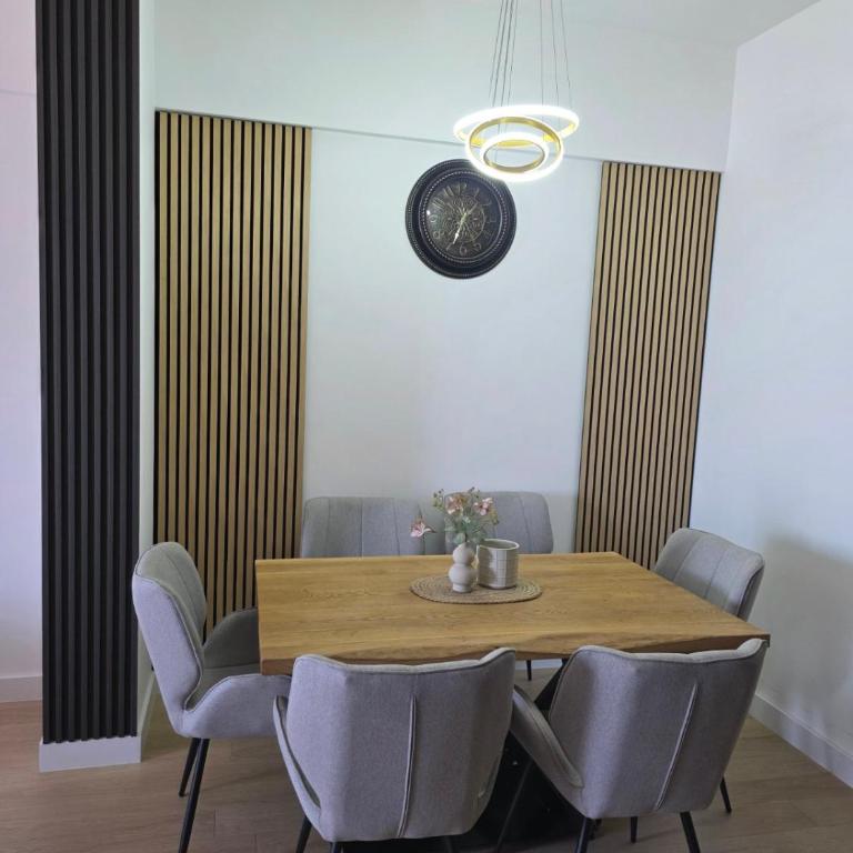 Azure Elite Apartment - Two-Bedroom Apartment - 7