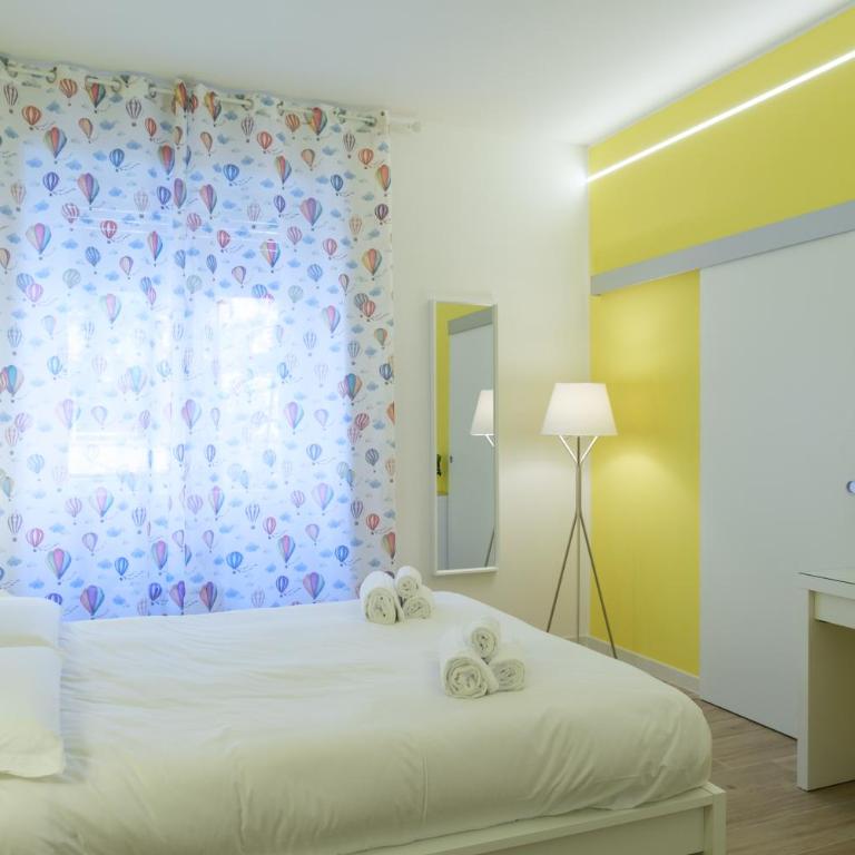 RainbHome Colourful Roman Suites - Camera Matrimoniale con Bagno Privato - 1
