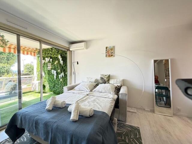 Beach Studio in Golfe-Juan near Cannes and Antibes - Appartement - Vue sur Mer - 12