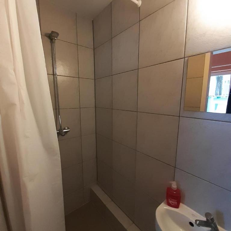 2-Rent Group Hostel Rooms&Apartments TUB19A - Zweibettzimmer - 2