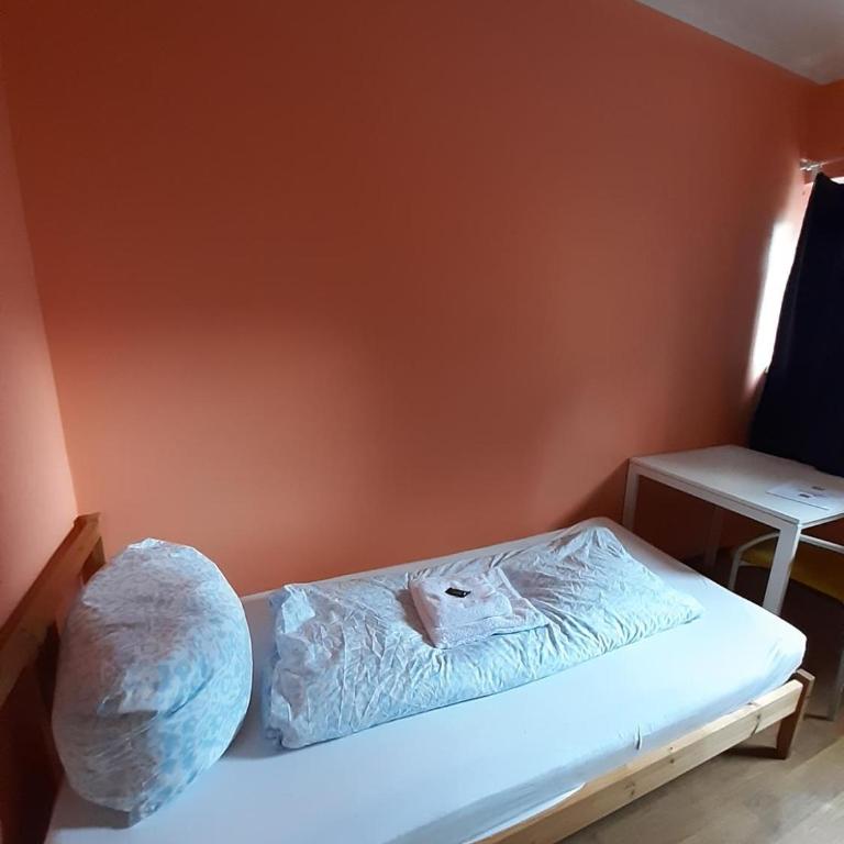 2-Rent Group Hostel Rooms&Apartments TUB19A - Einzelzimmer mit Gemeinschaftsbad - 3