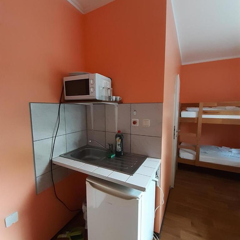 2-Rent Group Hostel Rooms&Apartments TUB19A - Zweibettzimmer - 4