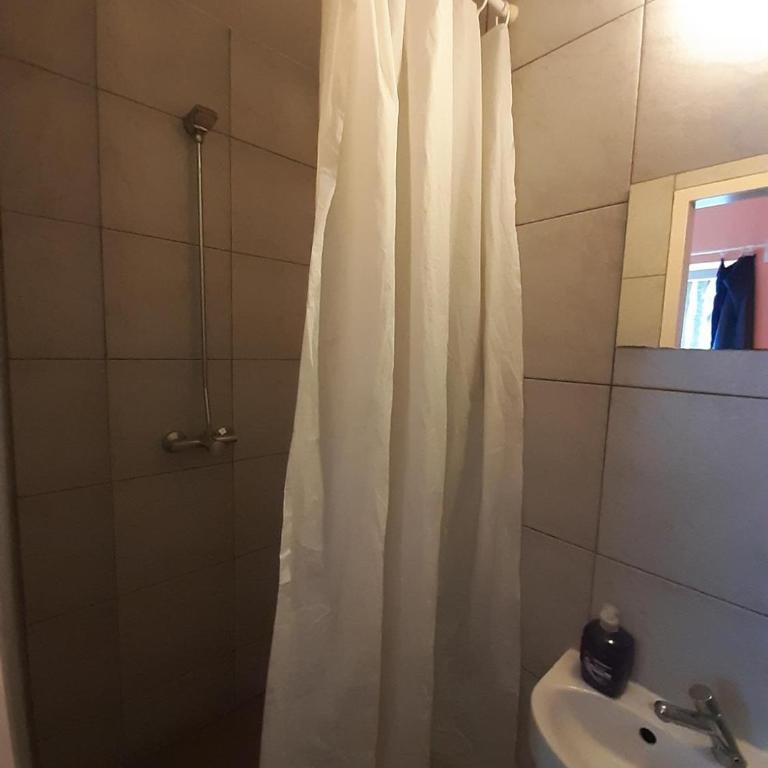 2-Rent Group Hostel Rooms&Apartments TUB19A - Zweibettzimmer - 3