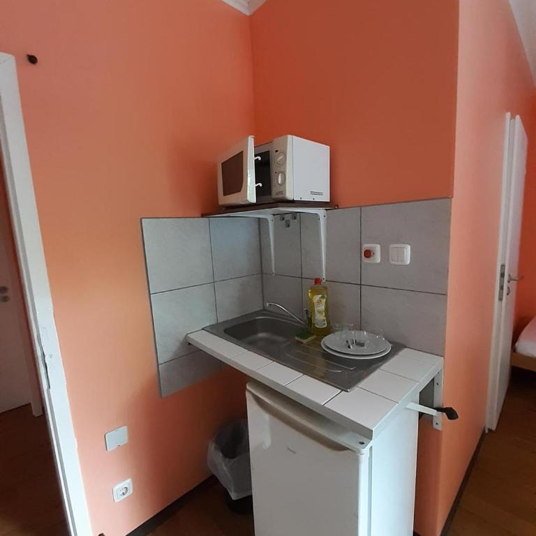 2-Rent Group Hostel Rooms&Apartments TUB19A - Zweibettzimmer - 1