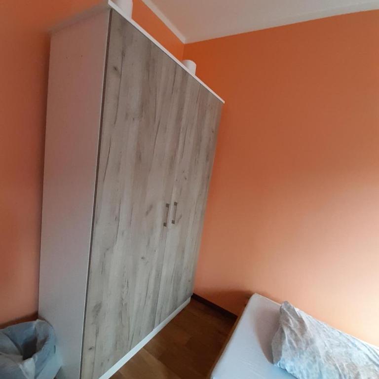 2-Rent Group Hostel Rooms&Apartments TUB19A - Zweibettzimmer mit Gemeinschaftsbad - 2