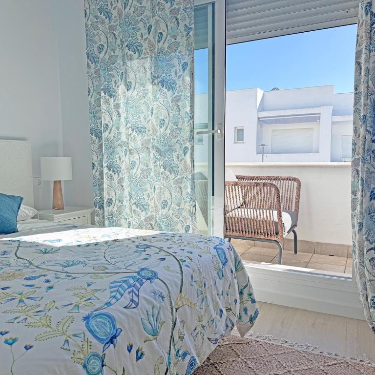 Luz de Conil is a modern villa next to Playa Fontanilla - Casa de 3 dormitorios - 22