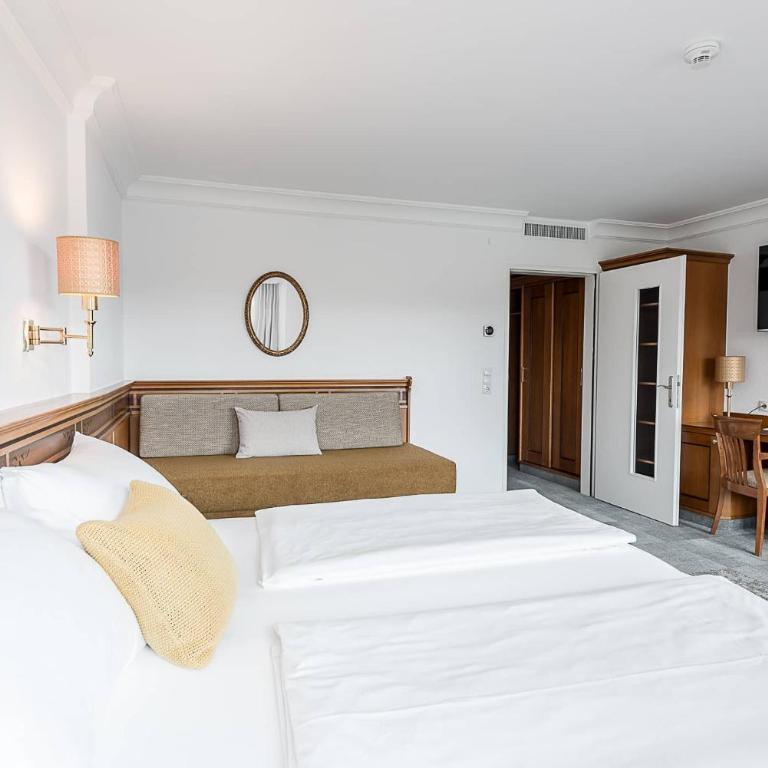 Hotel Mondschein - Großes Doppelzimmer mit Flussblick - 5
