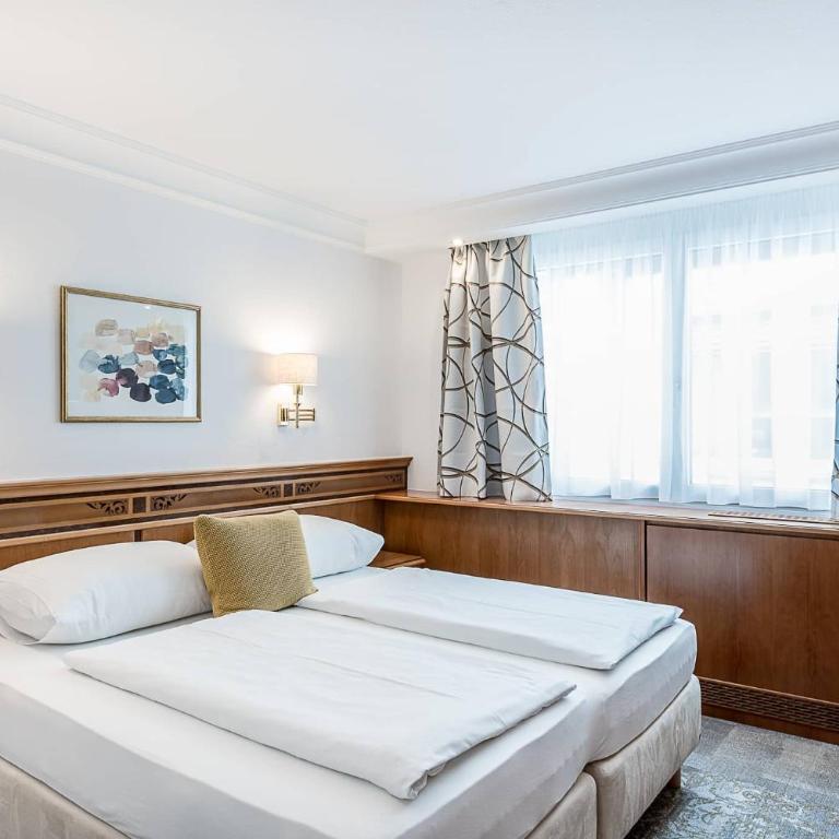Hotel Mondschein - Doppelzimmer ohne Aussicht - 12