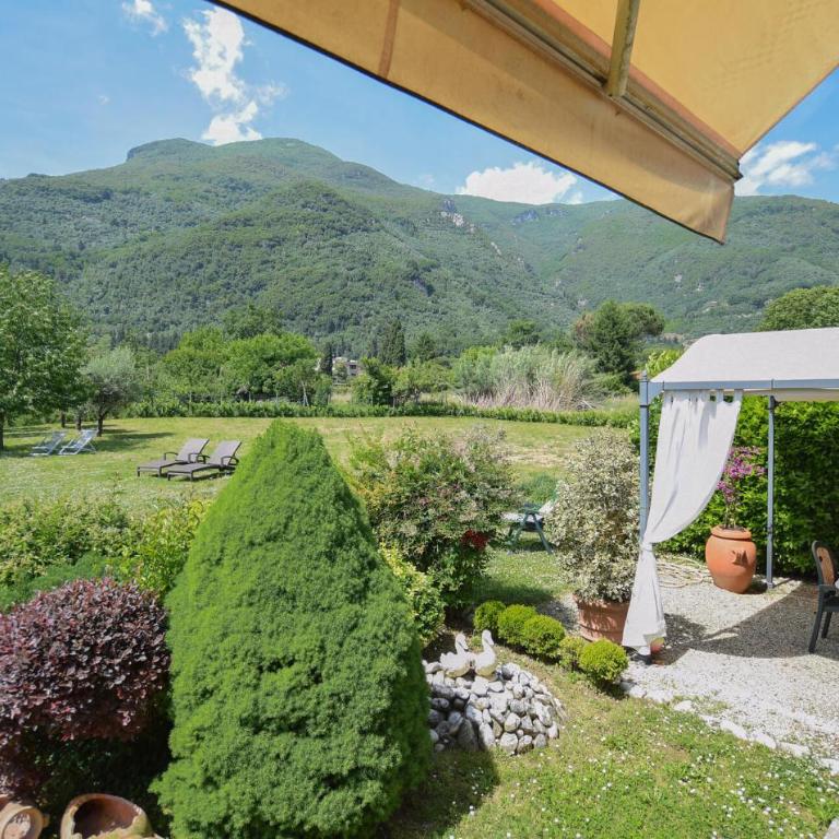 Atemberaubendes Haus In Camaiore Mit - Ferienhaus mit 3 Schlafzimmern - 5