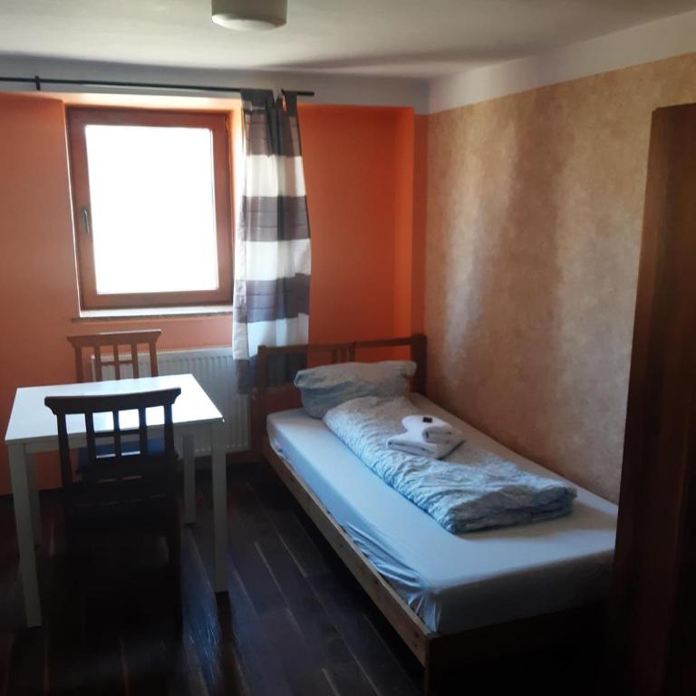 2-Rent Group Hostel Rooms&Apartments EVE168 - Zweibettzimmer - 4