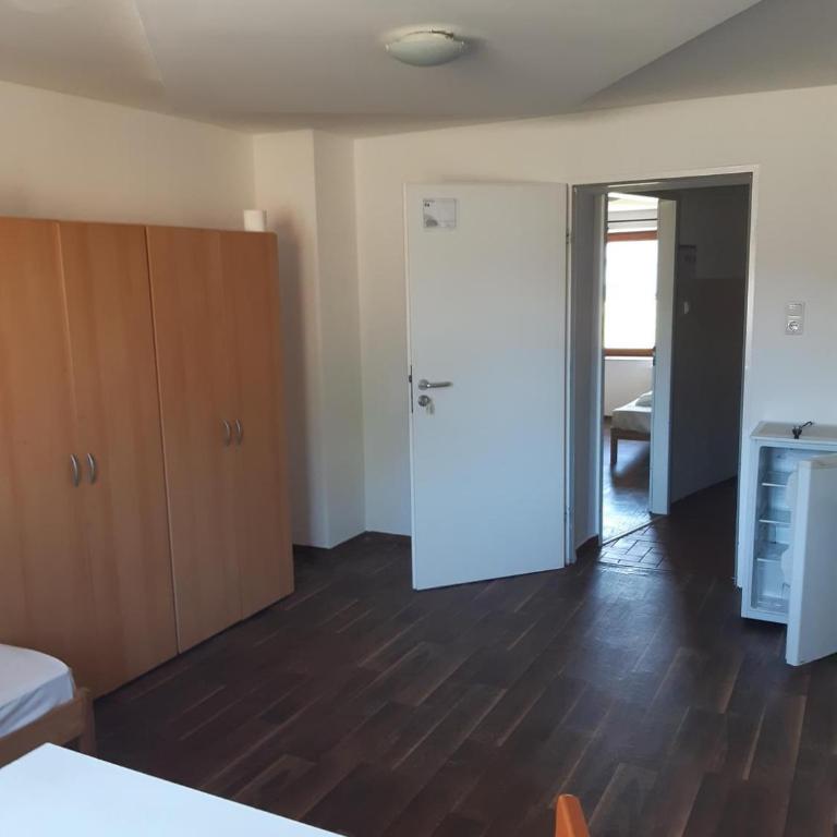 2-Rent Group Hostel Rooms&Apartments EVE168 - Familienzimmer - 4