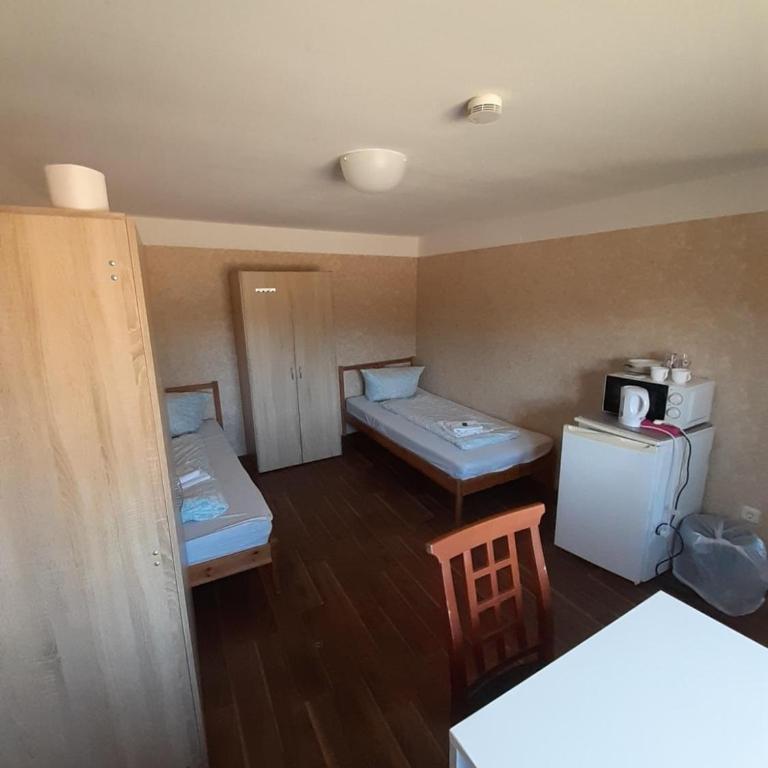 2-Rent Group Hostel Rooms&Apartments EVE168 - Zweibettzimmer mit Gemeinschaftsbad - 5