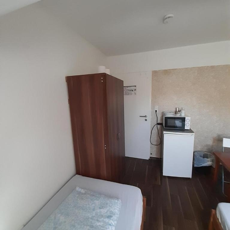 2-Rent Group Hostel Rooms&Apartments EVE168 - Zweibettzimmer mit Gemeinschaftsbad - 7