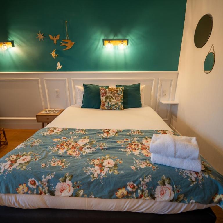 Grand Hotel De La Poste - Lyon Sud - Vienne - Chambre Quadruple - 4
