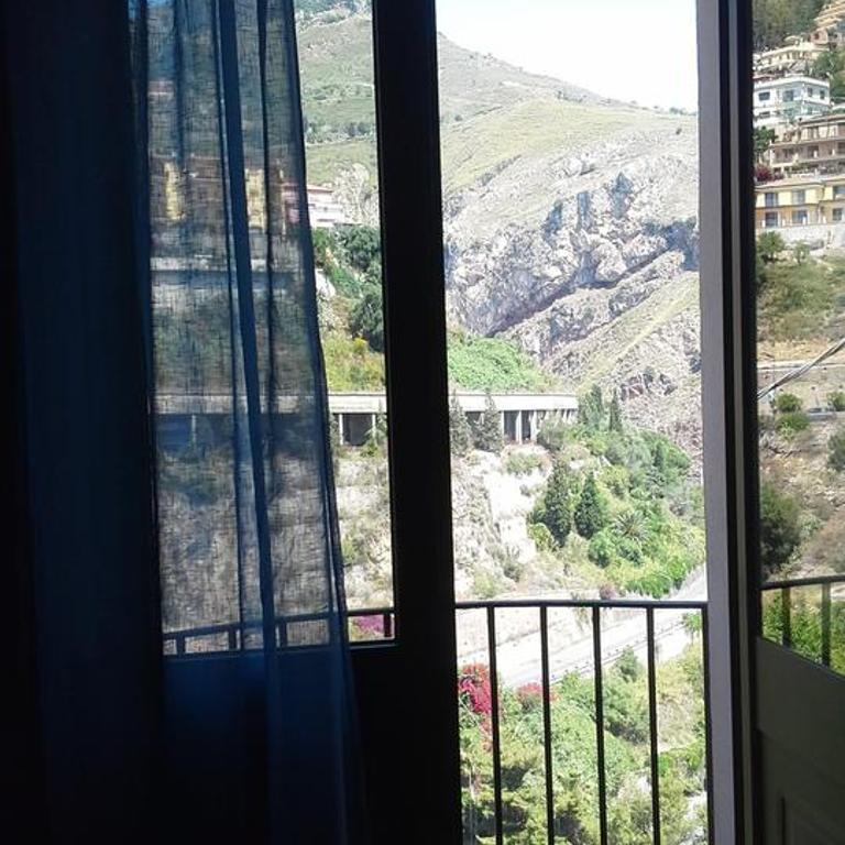 La cage aux folles B&B - Deluxe Room (2 Adults + 1 Child) - 2