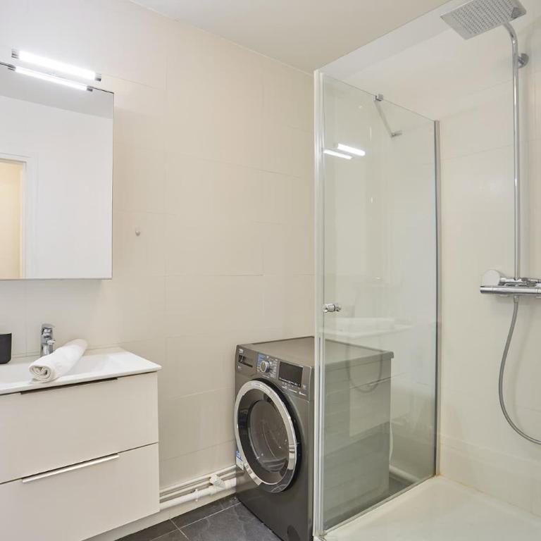 2 bedroom flat Centre de Paris - Eiffel Tower view - Appartement - 12