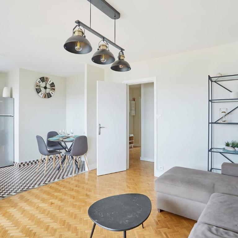 2 bedroom flat Centre de Paris - Eiffel Tower view - Appartement - 1