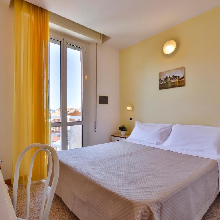 Hotel Paola Garden - Camera Matrimoniale Economy con Balcone - 1