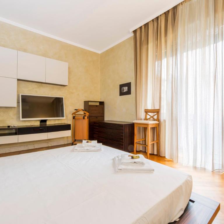 JOIVY Spacious 2-bedroom flat with Parking and Balcony - Appartamento con 2 Camere da Letto e Balcone - 15