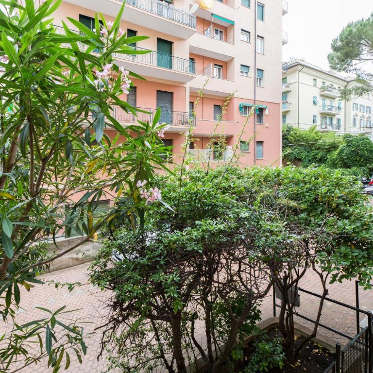 JOIVY Spacious 2-bedroom flat with Parking and Balcony - Appartamento con 2 Camere da Letto e Balcone - 12
