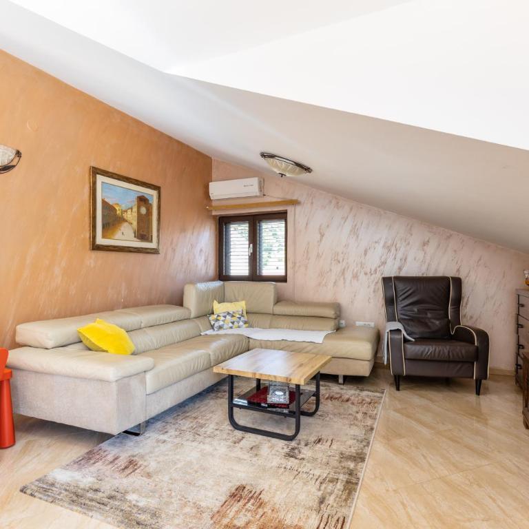 LuSi SeaView Apartment - Two-Bedroom Apartment - 25