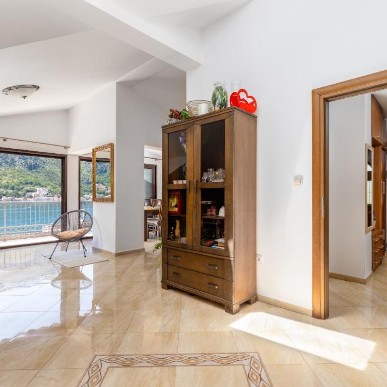 LuSi SeaView Apartment - Two-Bedroom Apartment - 28