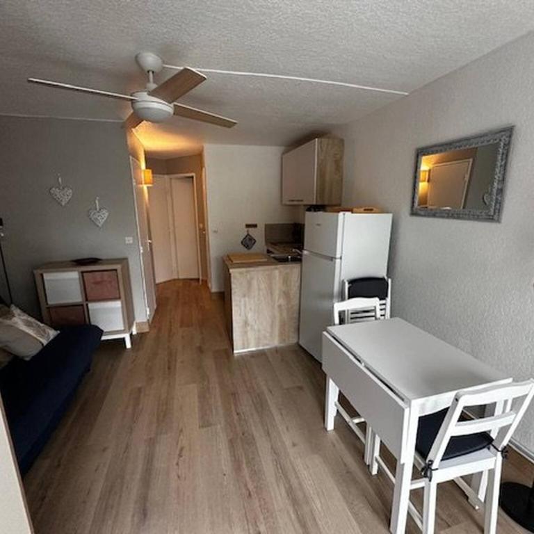 Au couchant, studio pour 4 adultes et 1 enfant N69 - Studio-Apartment mit Balkon - 8